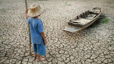 Child on dry seabed